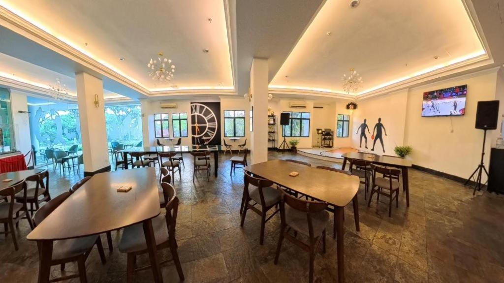 Stallions Suites Penang Jelutong Экстерьер фото