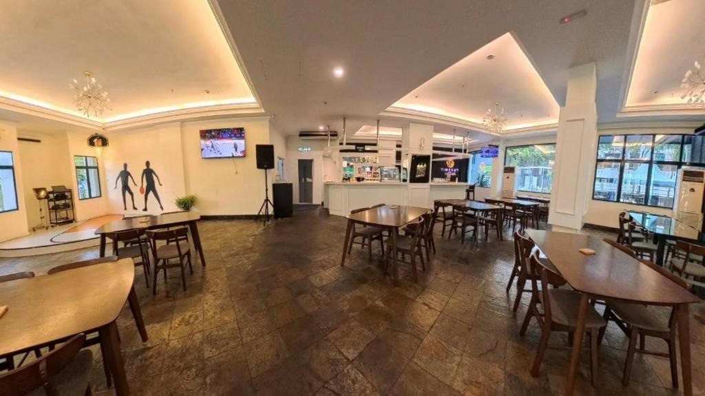 Stallions Suites Penang Jelutong Экстерьер фото