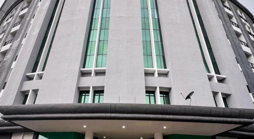 Stallions Suites Penang Jelutong Экстерьер фото