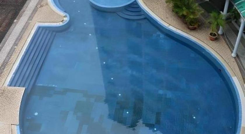 Stallions Suites Penang Jelutong Экстерьер фото