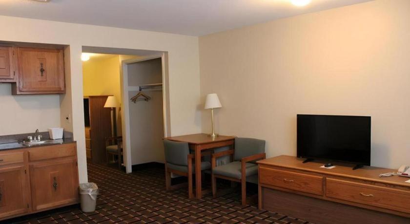 Stallions Suites Penang Jelutong Экстерьер фото
